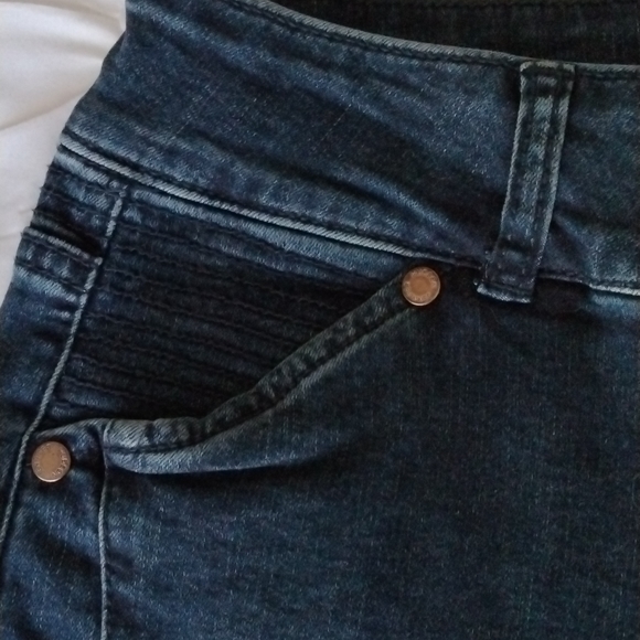 Soho New York & Co. (Jennifer Hudson) Straight leg Jeans - Picture 8 of 10